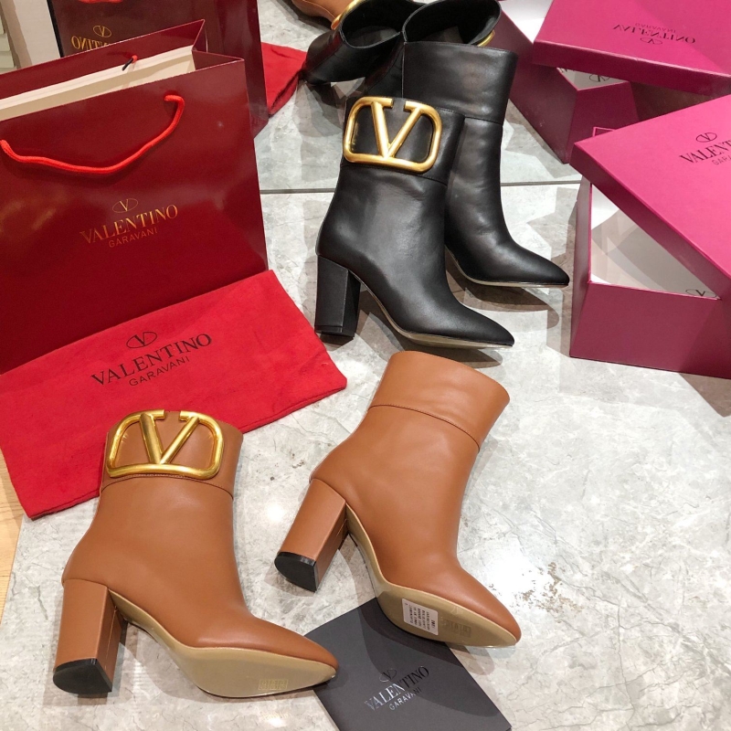 Va1e*ntin0 boots